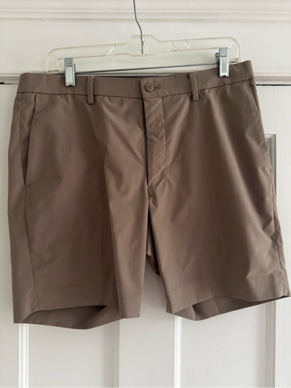 Uniqlo Men's Tailored Tan Flat-Front Shorts